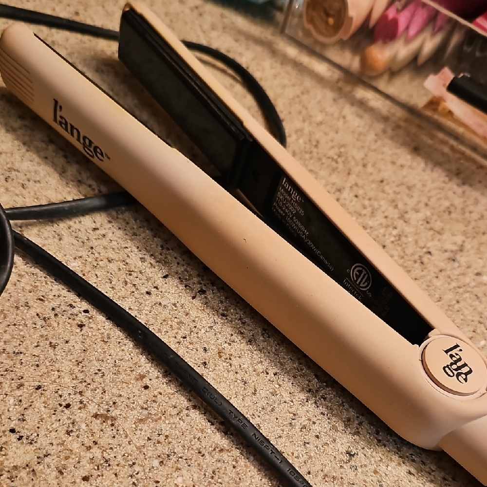 Lange Tan Hair Straightener